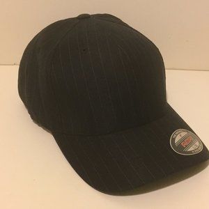 FLEXFIT FITTED PINSTRIPE BALL CAP